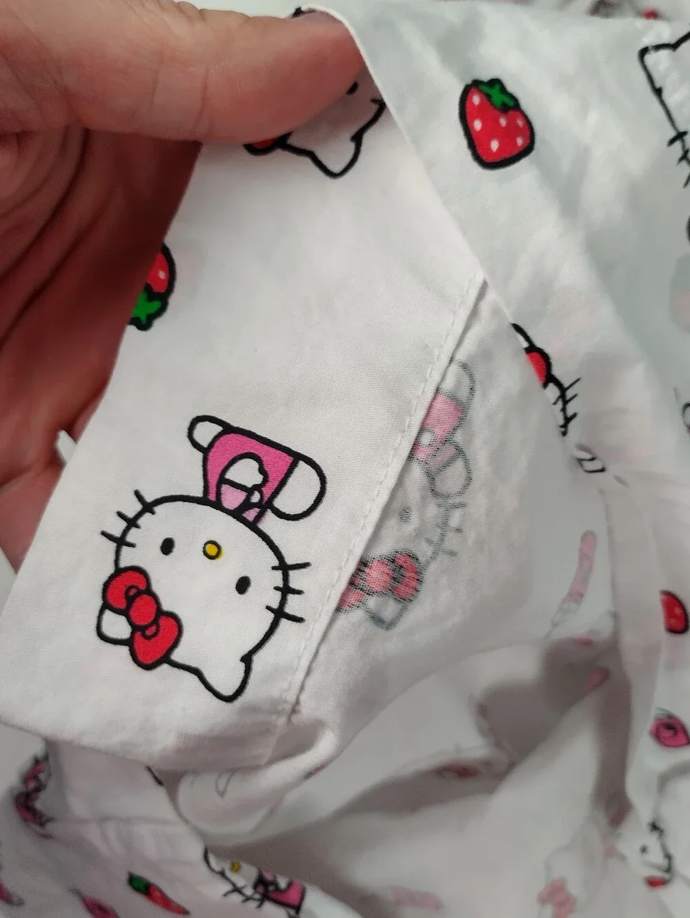 Hello Kitty Strawberry Milkshake Pillow Cases Set Of 2 Standard Size Bed Linens